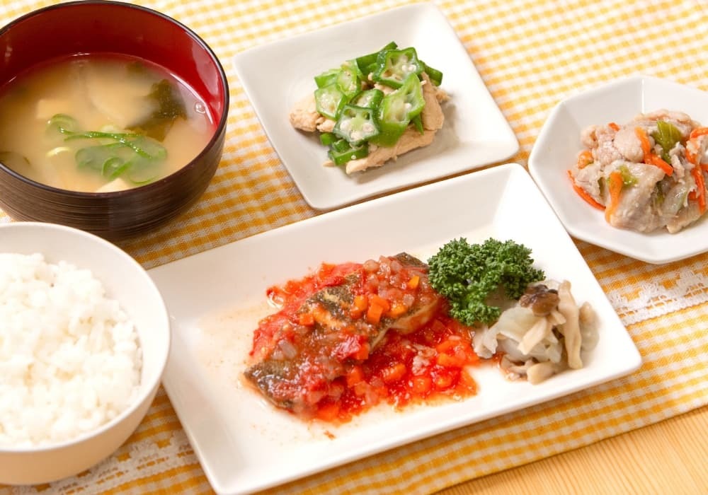調理済み食材の配膳例