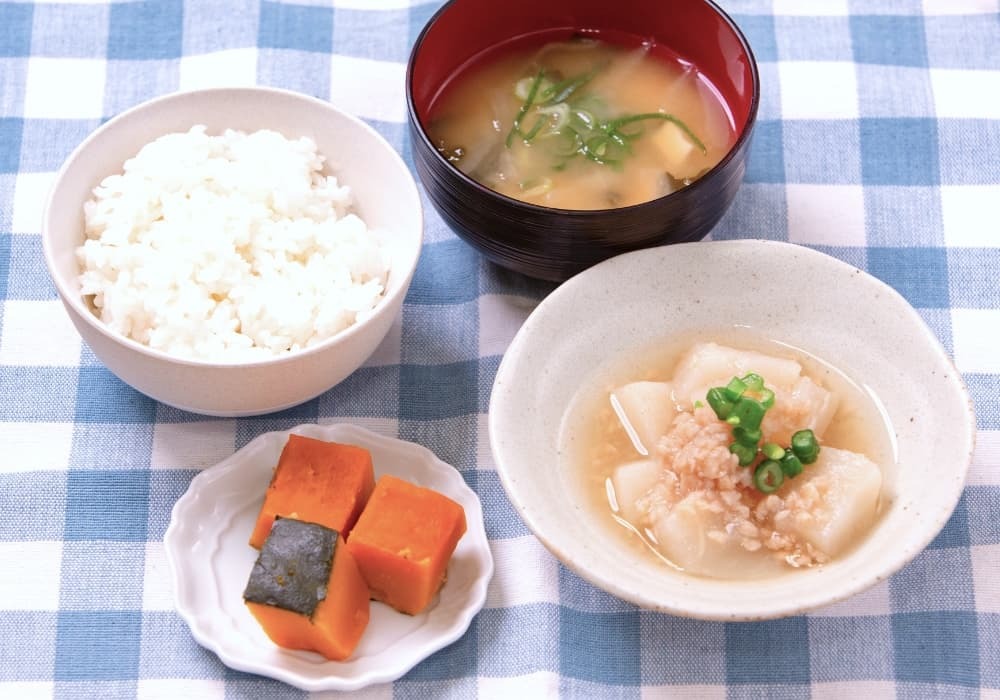 調理済み食材の配膳例